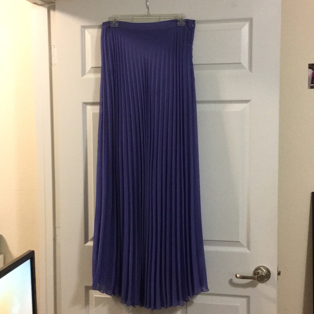 More like a lilac pleaded skirt